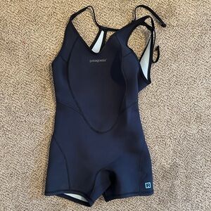 Patagonia sz8 wetsuit shorty with tie “R”